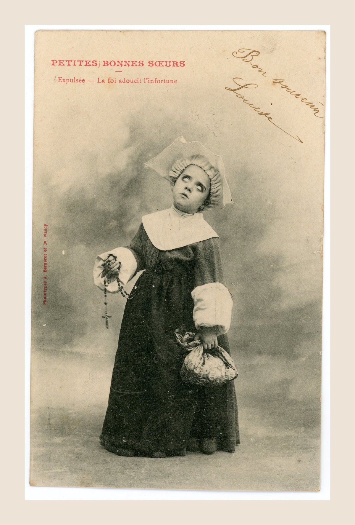 Antique Albert Bergeret Petites Bonnes Sœurs postcard titled Expulsée, showing a young girl dressed as a nun holding a rosary and bundle, Belle Époque France.