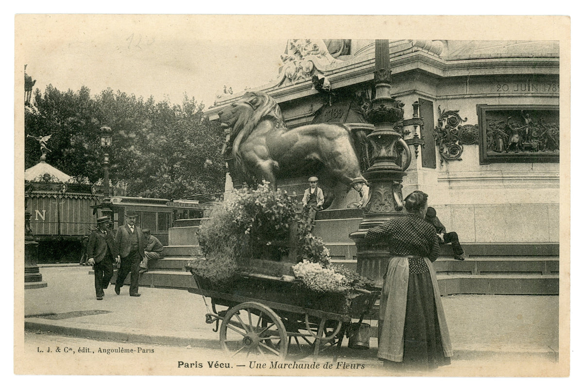 Paris Vécu – Flower Seller in Paris – Antique French Postcard