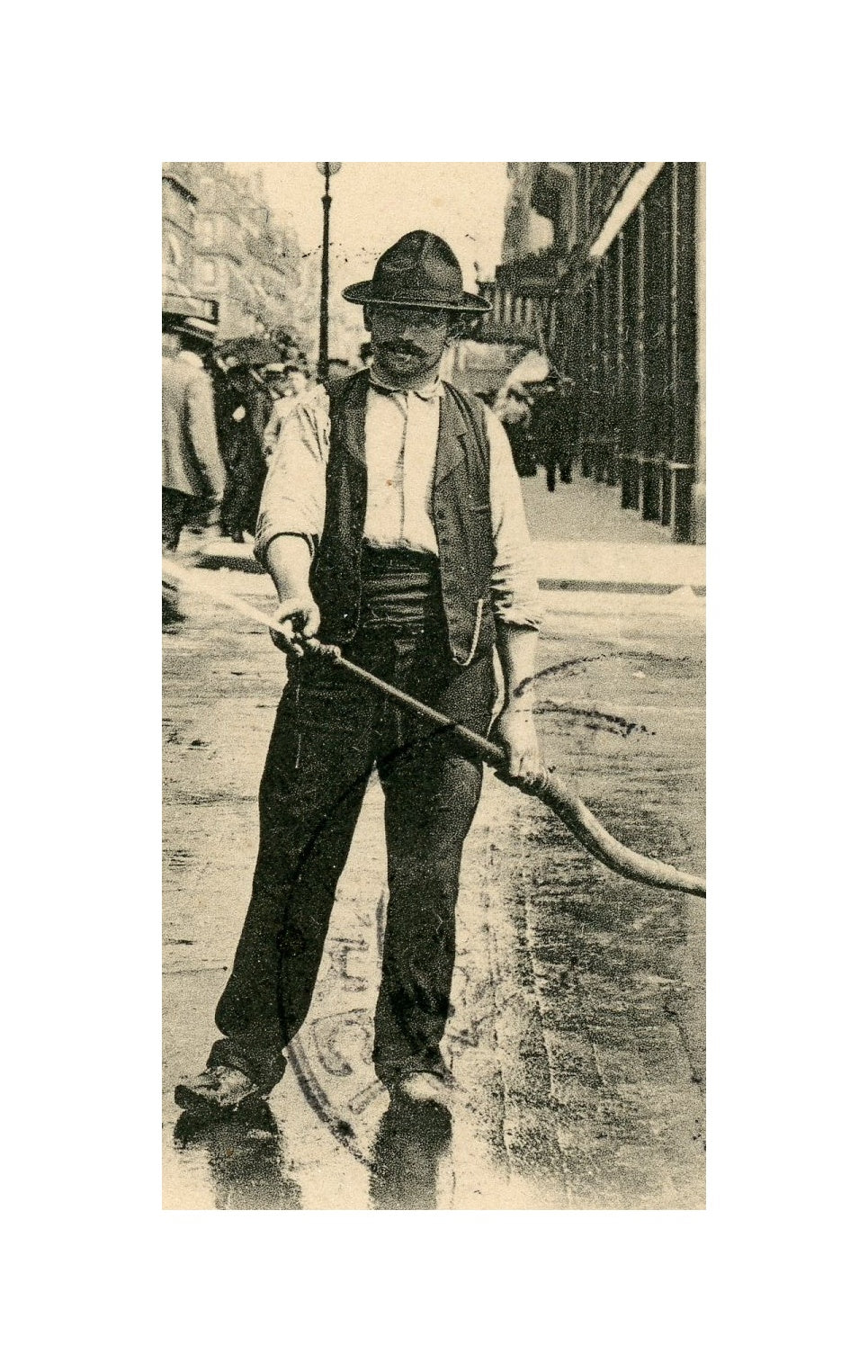 Paris Vécu – L’Arroseur public (Street Waterer) – Antique French Postcard